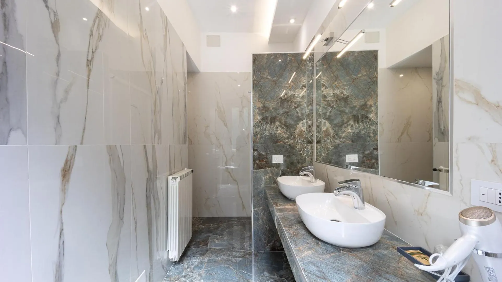 Caruso Regal House Apartment Rome Italy