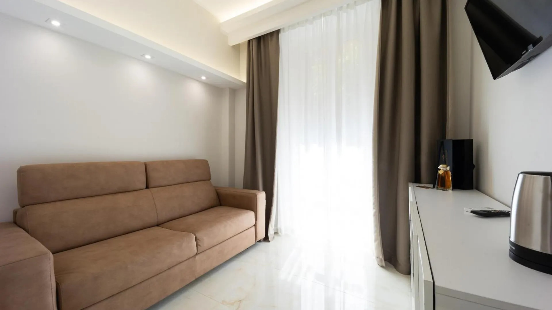 Caruso Regal House Apartment Rome 0*,