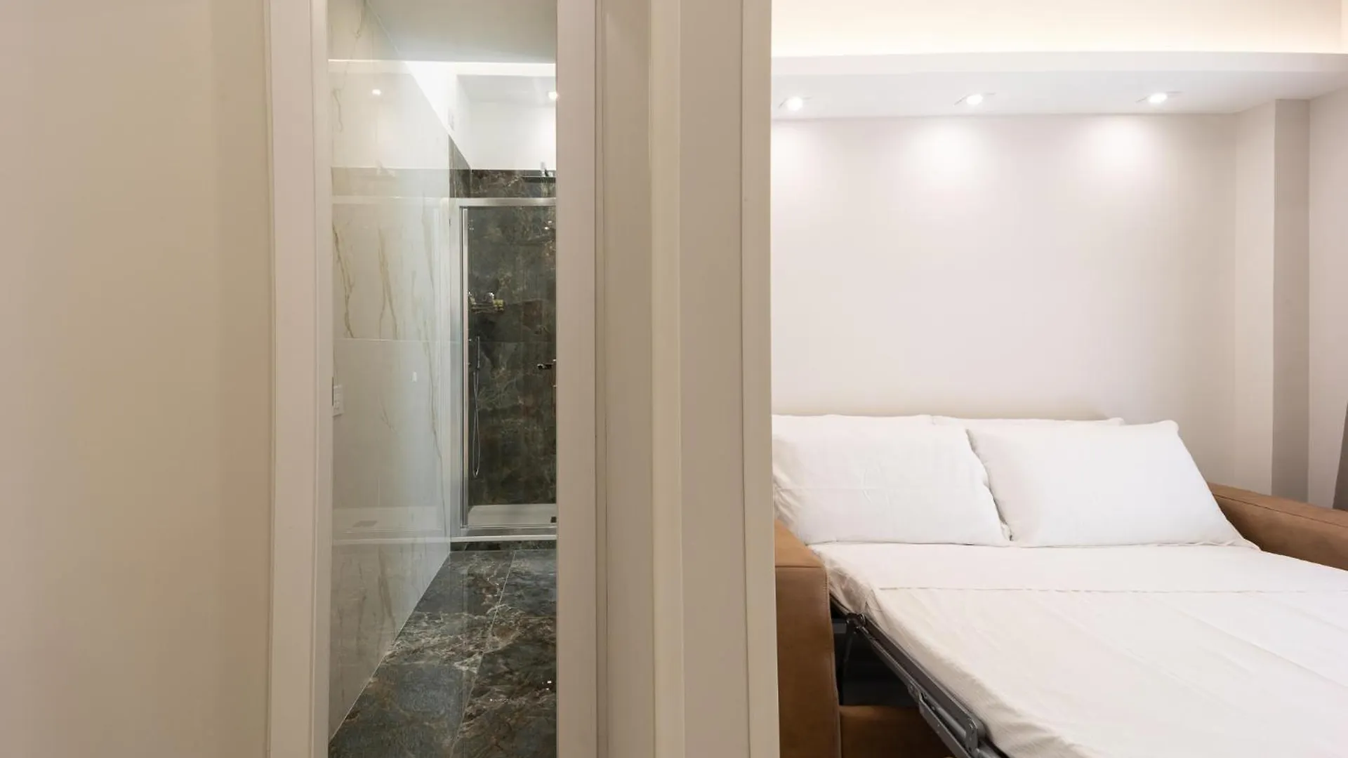 Caruso Regal House Apartment Rome 0*,
